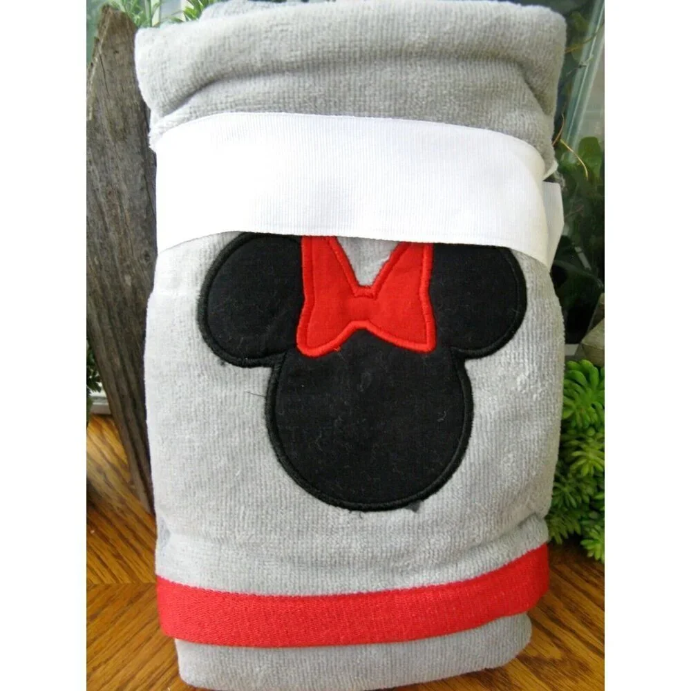 New Disney Minnie Mouse Red, Gray, Black Plush Bathroom Hand Towels Set of 2